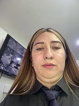 Suzy-111 - CO-WORKER, SUCK my TITS🍒