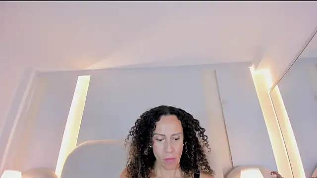 Alicia_Monroe_ - Spank ass