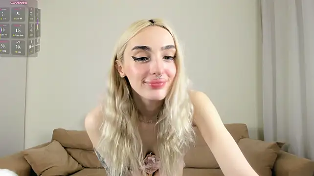 Succubantra - 5 min doggy without panties