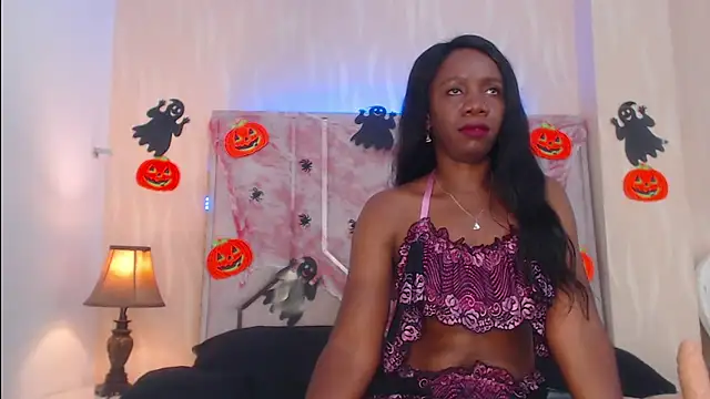 TINNATAYLOR - Make me squirt 😈