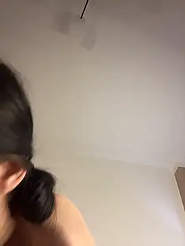 Britneydollx - pinch and pull naked nipples