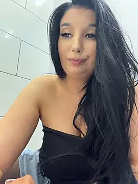 Tisha_Busty - pitch one naked nipple in crowded KFC