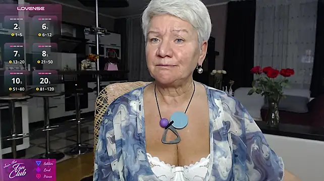 Roxana_brooks - oil on naked boobs
