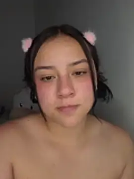 EmilyRoy77 - Dildo in my virgin pussy