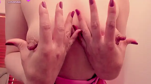 DreaBennet - suck and spit nipples very close