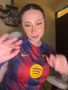 Chloe_rockss_ - saliva and finger in the asshole