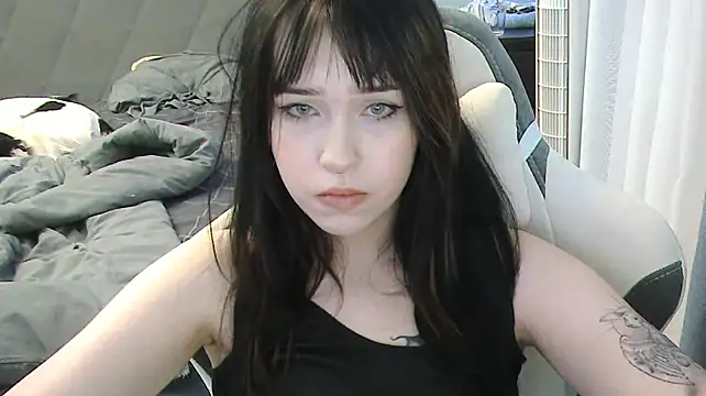 BodyEva - cute face finger on cheek)