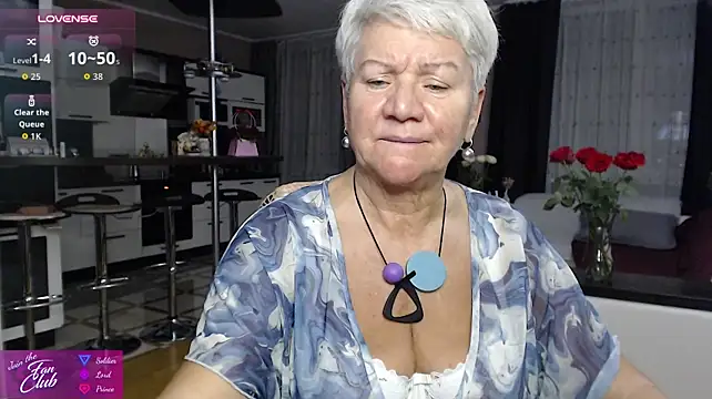 Roxana_brooks - oil on naked boobs