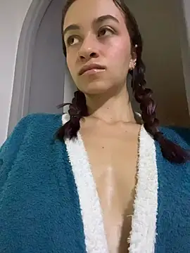 Chloe_Key - Droll on tits while sucking 🌸