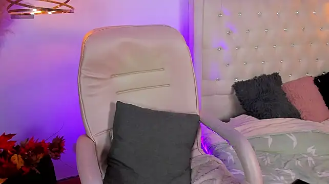 Roxanne_bx - 🎀🌸CARESS MY TITS WITH ICE CUBE🎀🌸