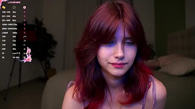 NidaSween - massage my tits in handbra