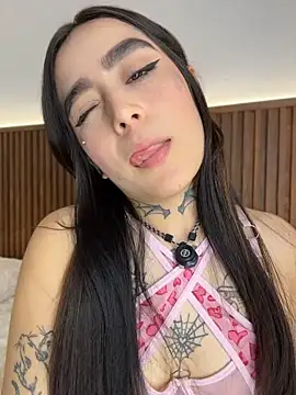Elodie_walker - fingers in my pussy in 4