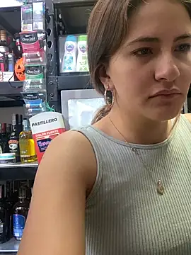 Andrea_19blonde - Show boobs Im Store