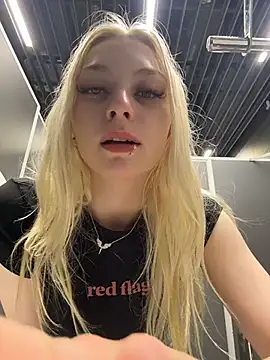 AngelinaTous - Showing tits+finger sucking🤤