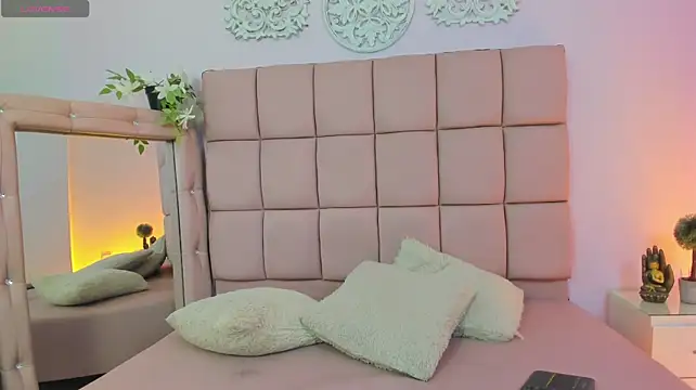 Lily_rose1 - control my toy