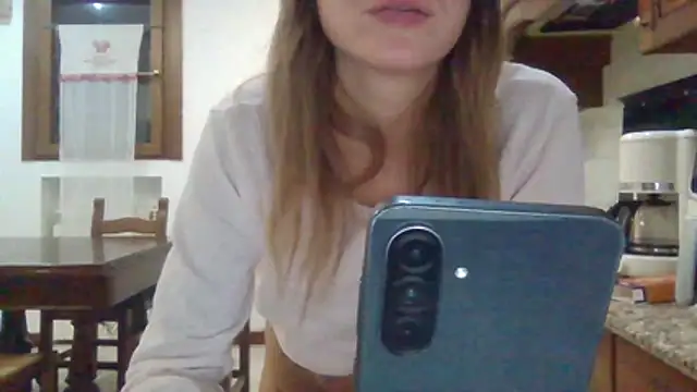 Lamilfina90 - dildo in figa + Domi Clito