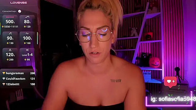 Sofiah_ - ReadyForSeeMyPussyAndPutYourFingerIn🔍