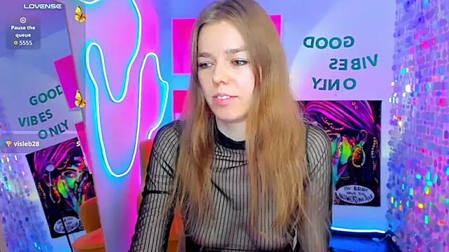 TinaTayylor - MAKE YOUR BUTT RED