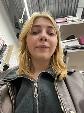 Sunny___Bunny - massage naked boobs near ppl
