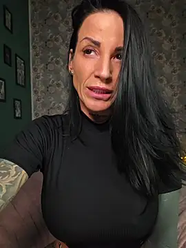 EmilyDiazofficial - Boobs Flash