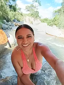Esmeralda_li - Naked in the water