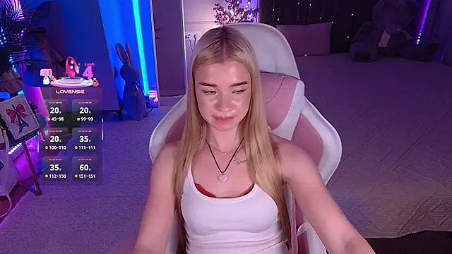 Milla_Rae - doggy tease