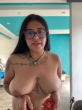 Devilsweet17 - Lick Boobs