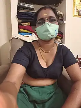 Tamilyazhini19