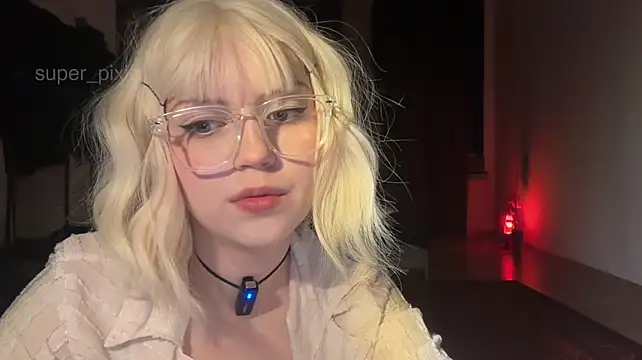 Super_pixie - keep an sexy eye contact