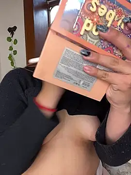 Zaiky_Noiry - Show pussy, rubbing my clit for you