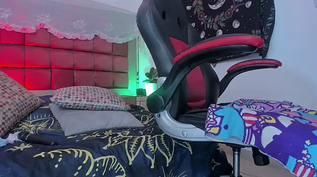 BonnieCute_ - dildo glass in my pussy