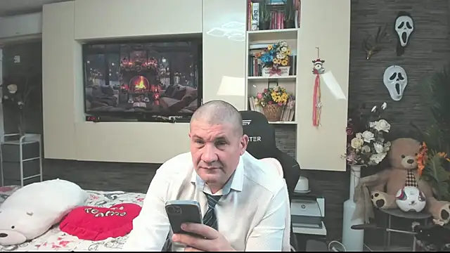 SpartacusDaddy48's Live XXX Chat
