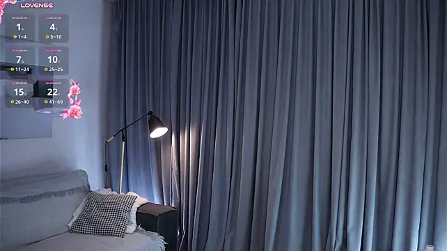 IsaStoots - Tease my clit under panties