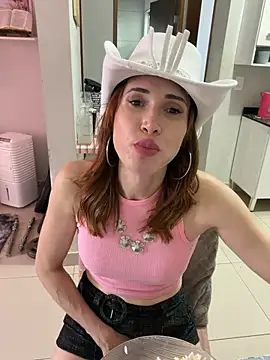 Irresistible37 - Siririca banheikro/play clit bathroom