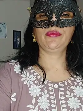 BhabhiPooja69 - boobs show