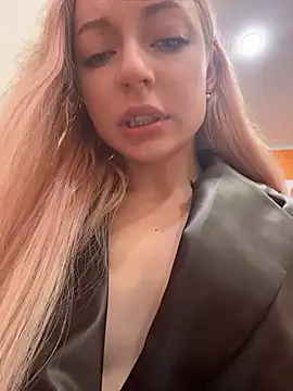 Melissa_grr - TICKET SHOW: DILDO right HERE IN BK 🍔