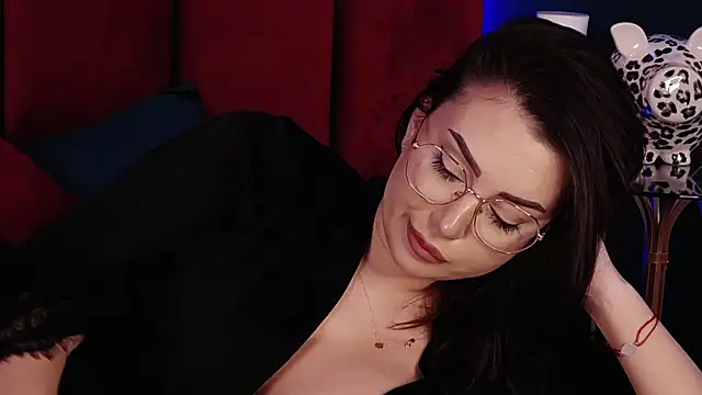 AnnaSage - topless dance