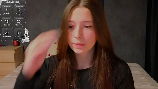 Nivorelle - mash naked boobies close to cam