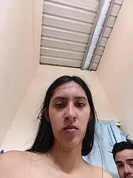 LauraMontaii - I masturbate my ass for 2 minutes