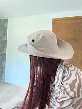 Carolynnetrujillo - show pussy wet