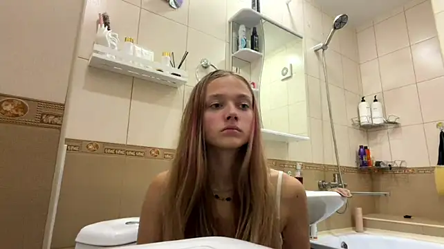 Romy_Grei - squeeze Tits 🍒