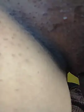 LuzAngie - Finger in mi Ass
