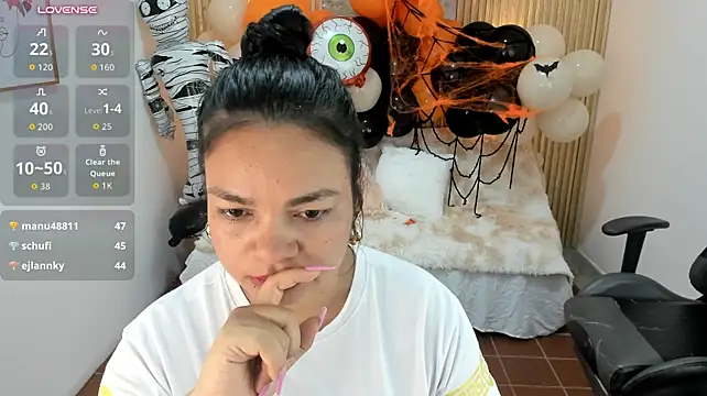Cloe_35 - lick my ass