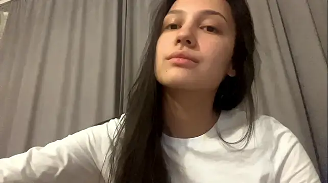 MarinaTuray - PIHCH MY HARD NIPPLES