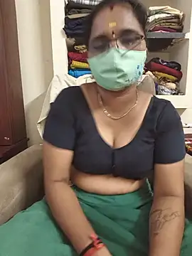 Tamilyazhini19