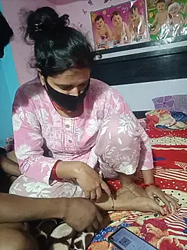 Kdamini - Fingring in public