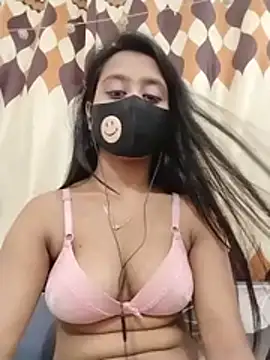Trisha-26 - Open nude show