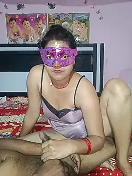 Kdamini - Fingring in public