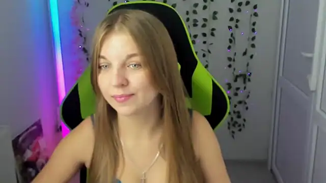 LuckyKinsley - Teasing dance