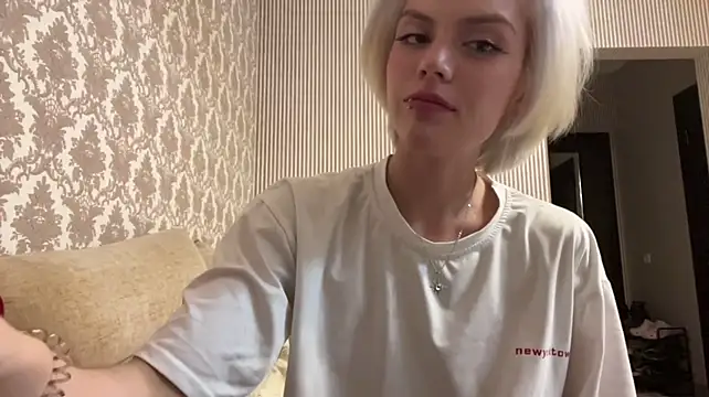 TamikaFeagler - Tease me with my top